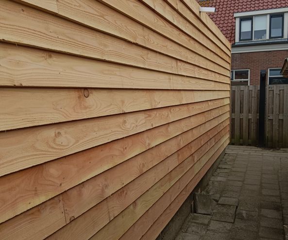 Douglas schutting en speelhuis